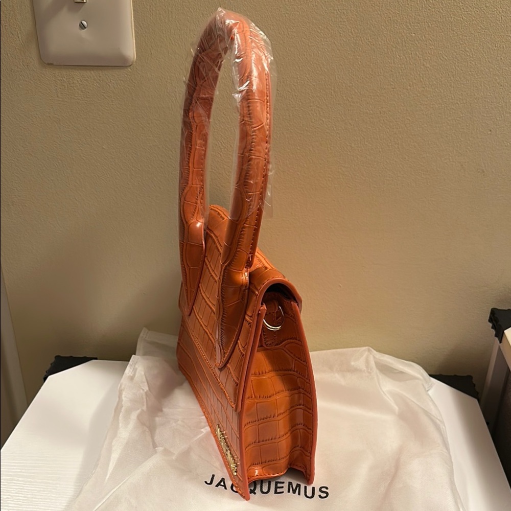 Jacquemus Brown Mini Bag with Structured Design - Picture 4 of 5